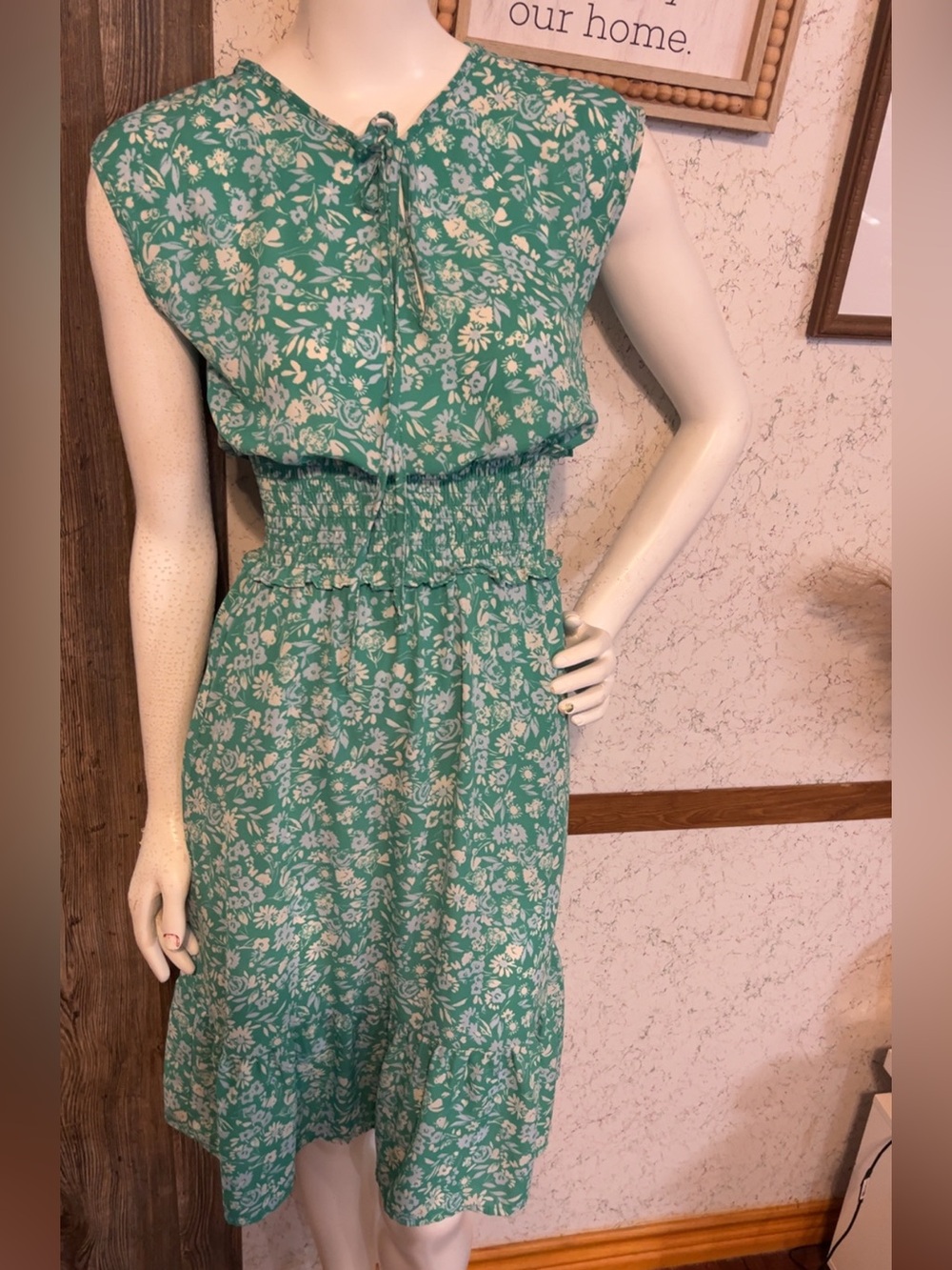 Siena Sky Green Floral Midi Dress | XS | Smocked Waist